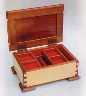 dovetail joints on jewelry box